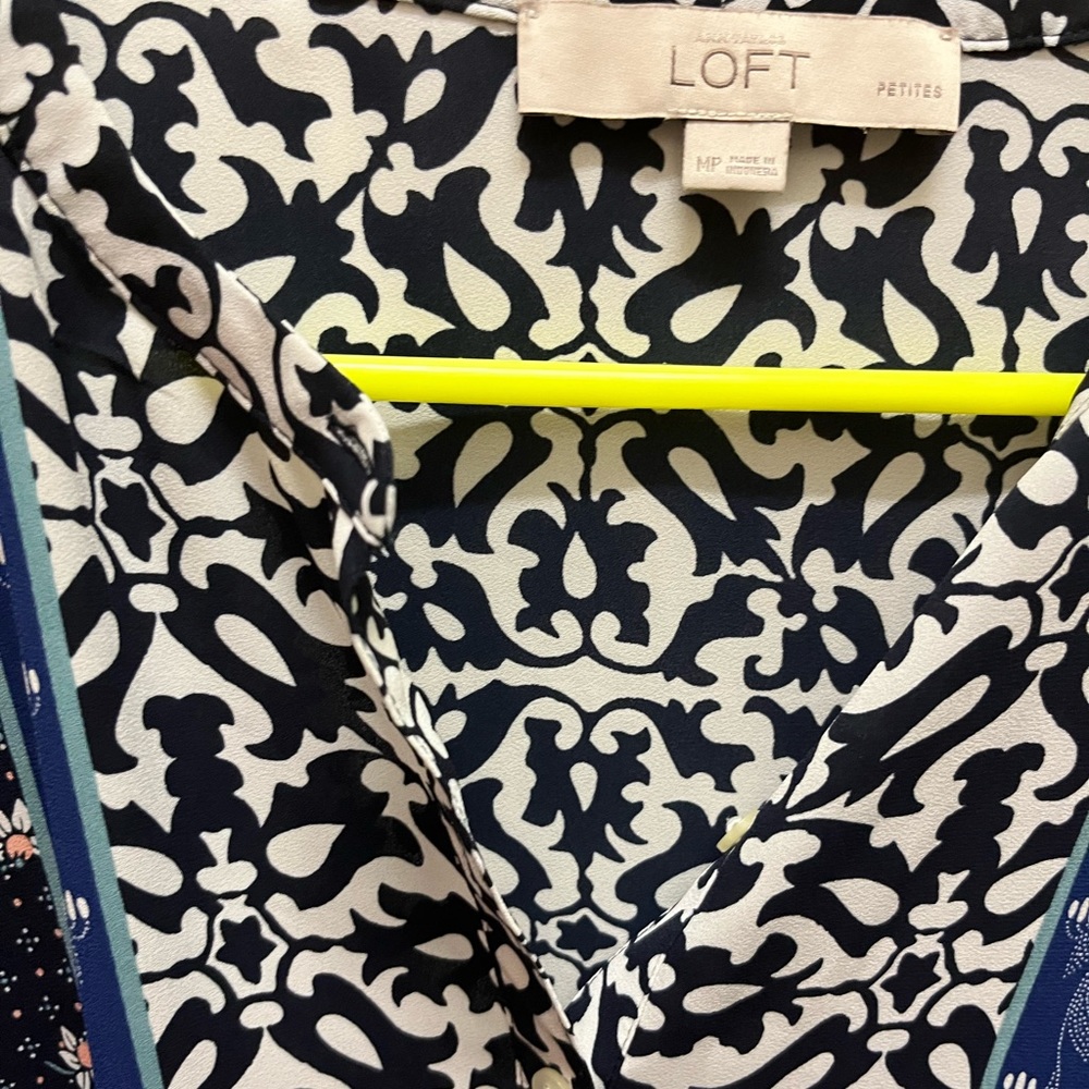 Long sleeve patterned blouse